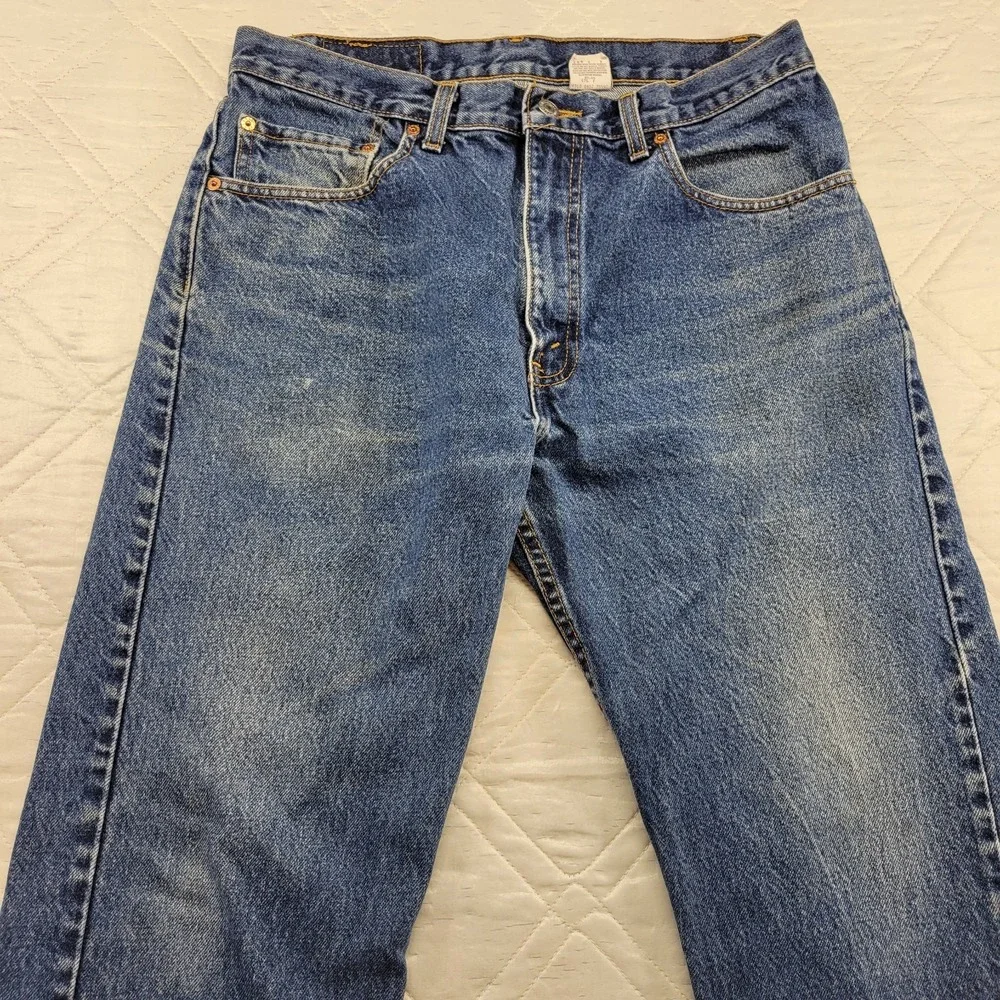 Levis Classic 505 blue jeans w/ paint stains size 34X29